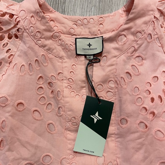 Tuckernuck Pink Eyelet Finley Flutter Sleeve Top Medium NWT - Picture 9 of 11